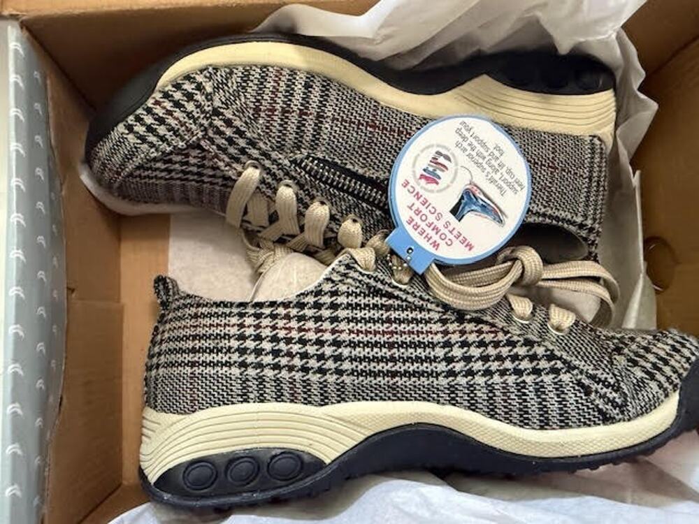 Therafit Sienna Sport Comfort Shoes Womens 6.5 Plaid Side Zip Sneakers NIB